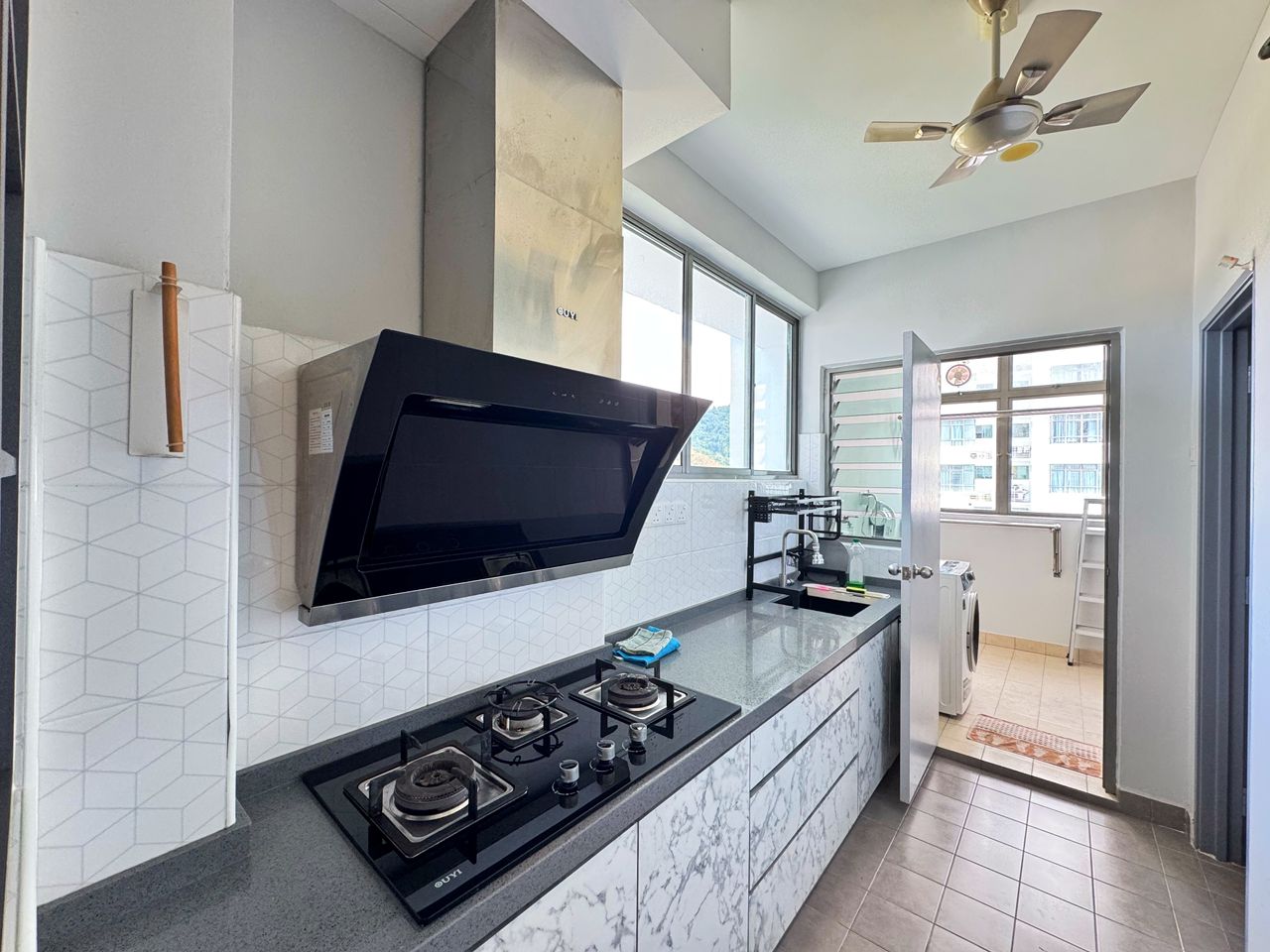 All Season Park 1323sqft 4 Bedrooms Farlim - photo 5