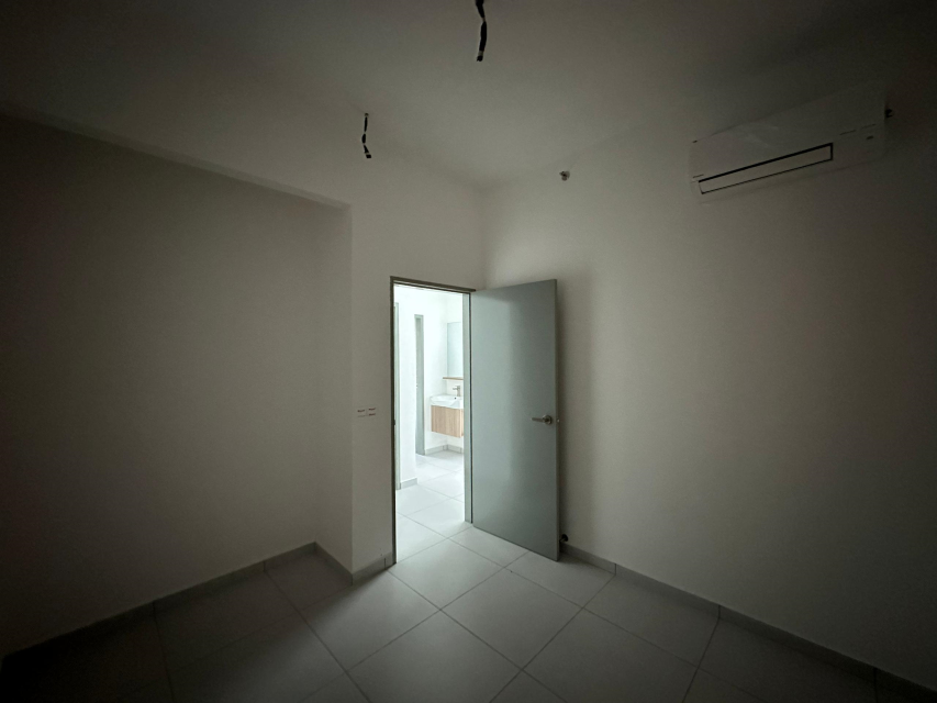 Sinaran, 2 Bedrooms, Partial Furnished, 2 Carparks - photo 5