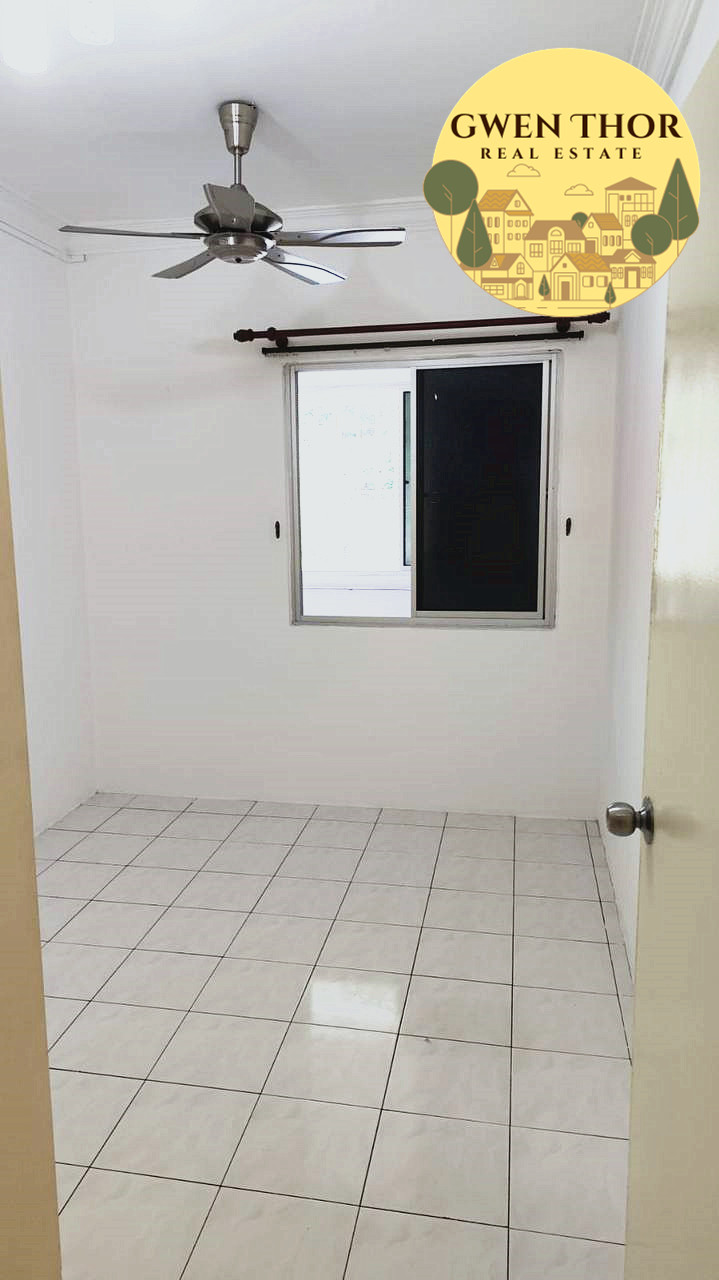 Sri Impian, 800sf, Mid Floor, FR - photo 3