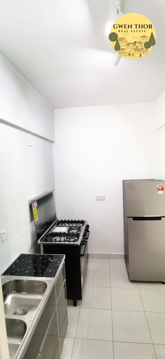 One Foresta Block C High 1500 900sf 3,2,2 FF No AC - photo 3