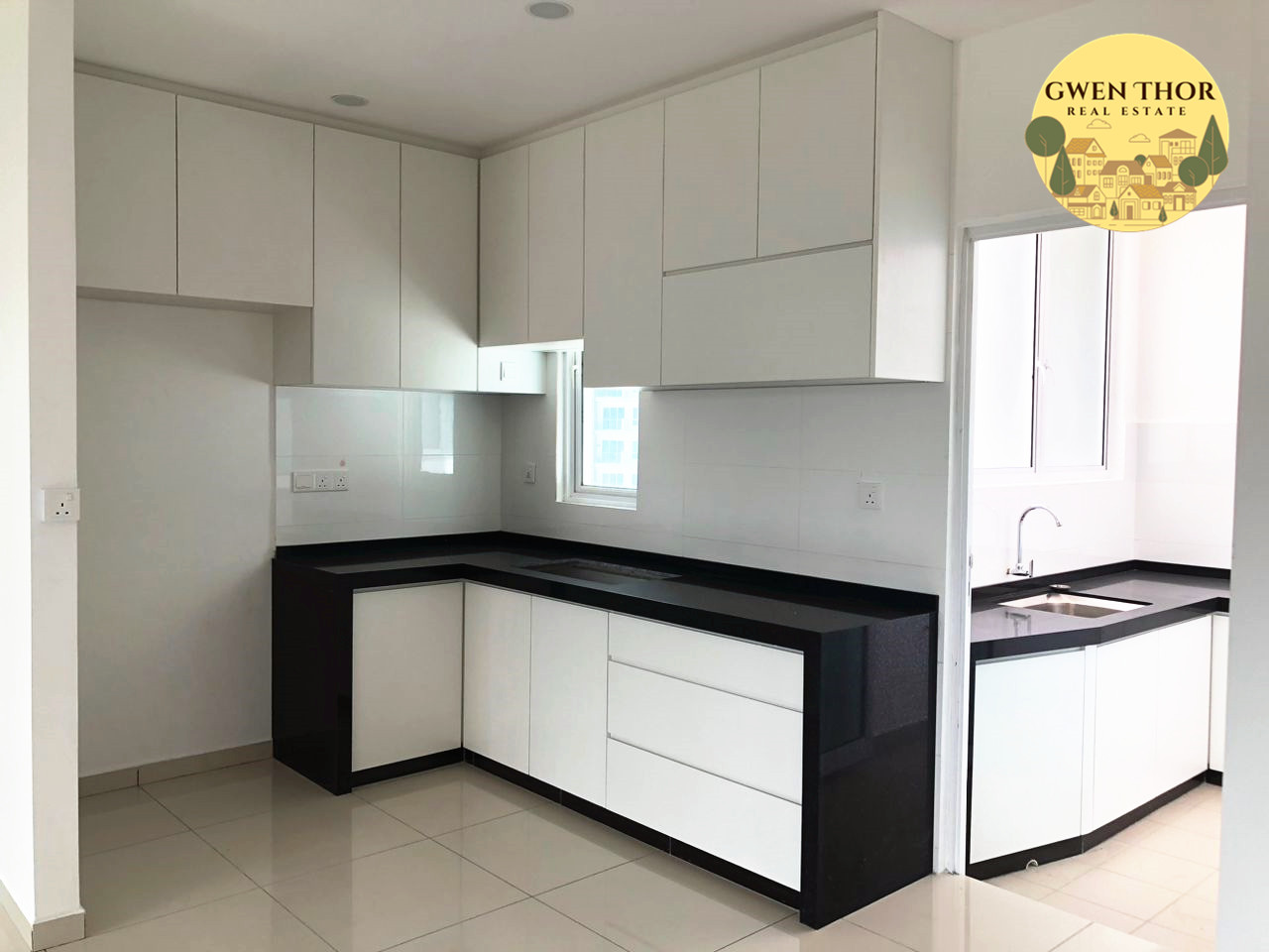 Imperial Residence Block A Low 1800 1545sf 3,2,3 - photo 3