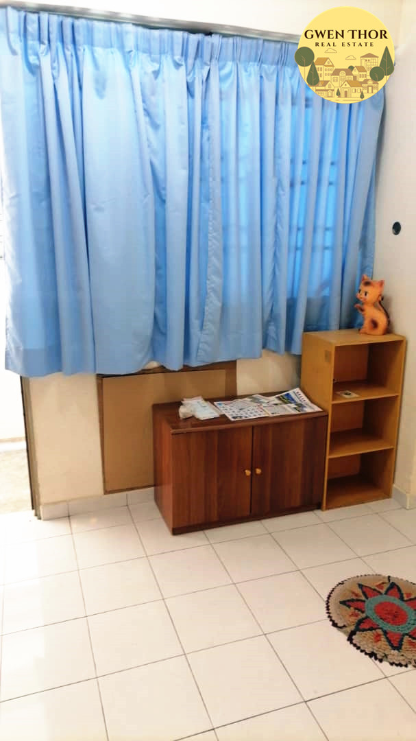 Krystal Heights Blk 39 Low F 900 500sf 2,1,1 PFFR - photo 3
