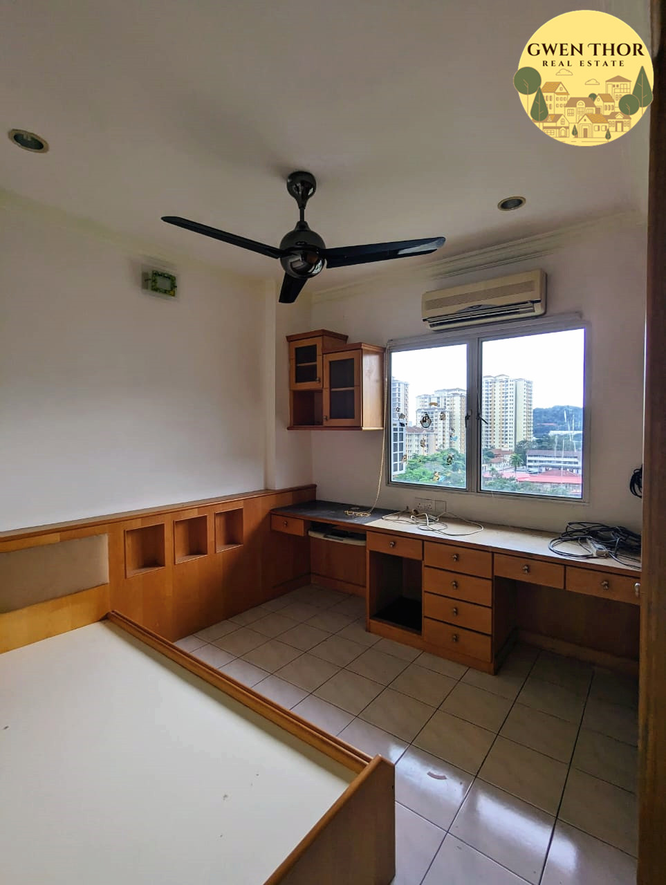 Desa Pinang Mid Floor 380k 967sf 3,2,1 PFFR - photo 3