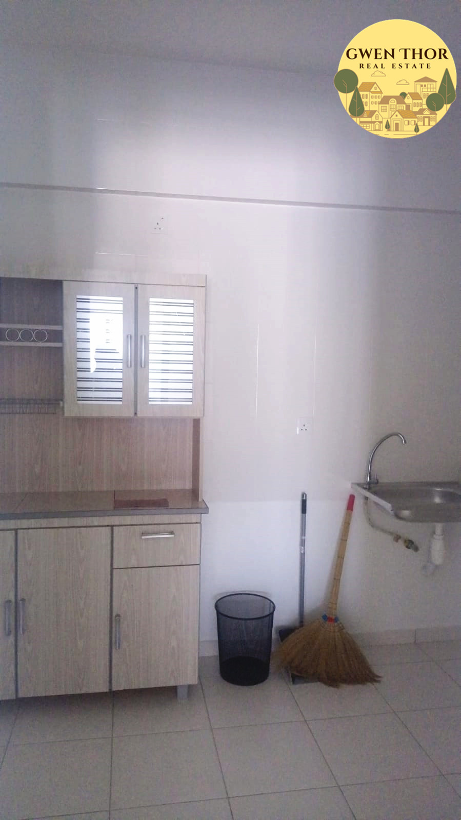 i-Santorini 25th Floor Rent 1600 850sf 3,2,2 PF - photo 4