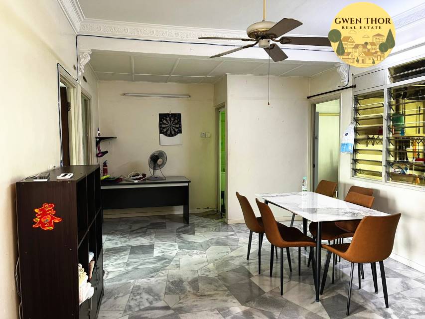Lavinia Level 9 Rent 1800 1100sf 3,2,1 FFFR - photo 2