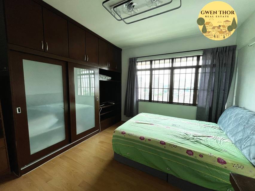 Lavinia Level 9 Rent 1800 1100sf 3,2,1 FFFR - photo 4