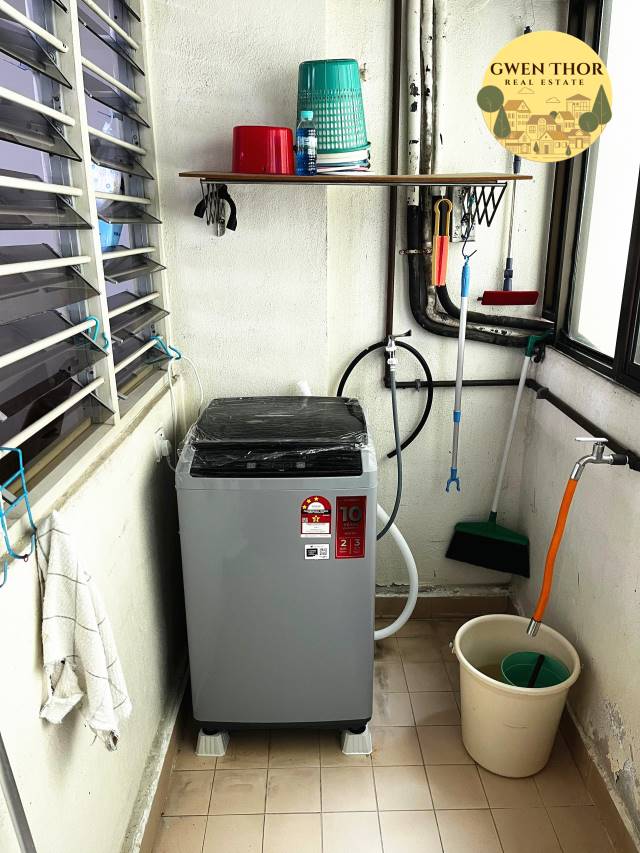 Lavinia Level 9 Rent 1800 1100sf 3,2,1 FFFR - photo 6