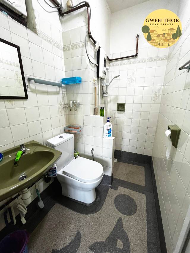 Lavinia Level 9 Rent 1800 1100sf 3,2,1 FFFR - photo 7