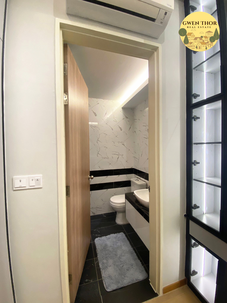 Quaywest BLK B, High-Floor, 4500 1219sf 3,2,2 FFFR - photo 8