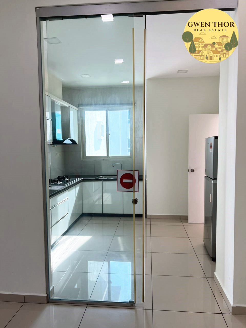 Fiera Vista 7 Low Rent 2200 1450sf 3,1,3,2 - photo 8