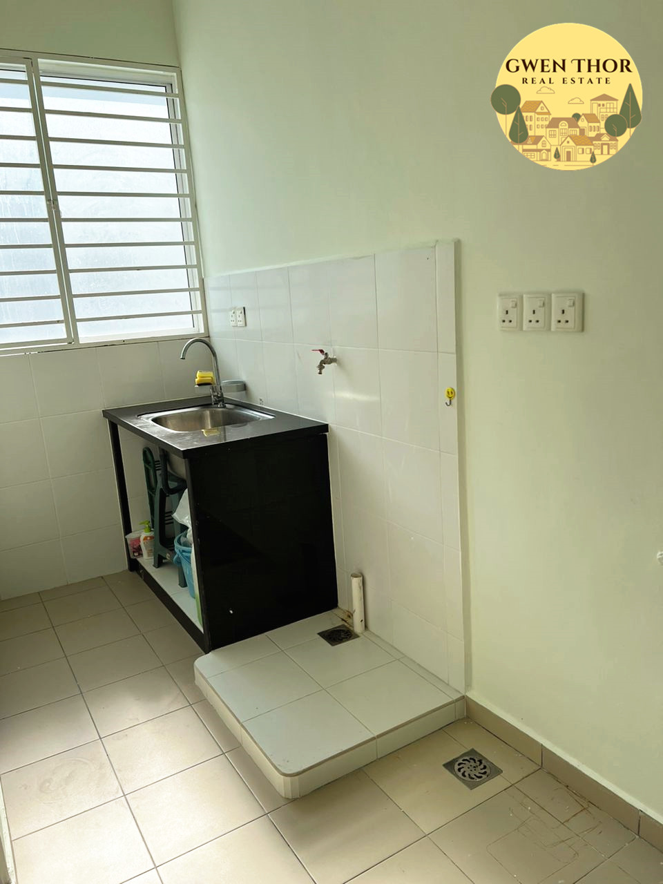 Fiera Vista 7 Low Rent 2200 1450sf 3,1,3,2 - photo 11