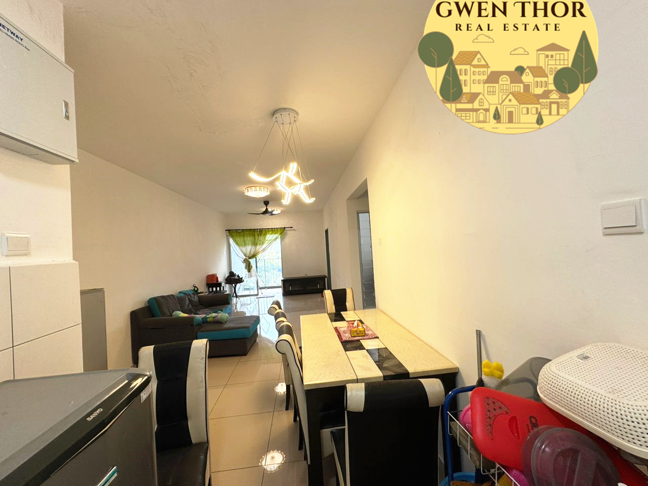 The Stone A High Rent 1600 1000sf 4,2,2 FFFR - photo 3