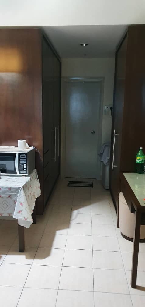 Luxurious Condo Amcorp Serviced Suites - photo 4