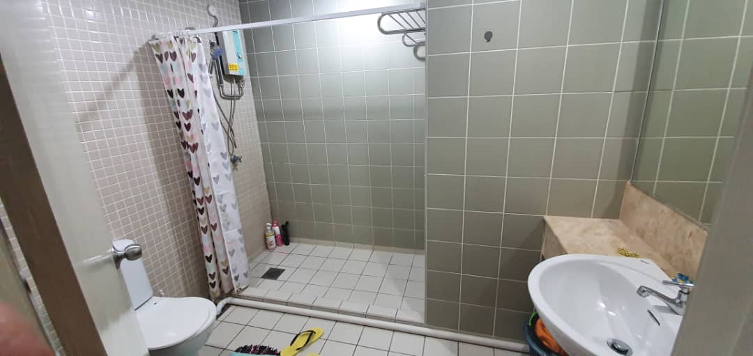 Luxurious Condo Amcorp Serviced Suites - photo 6
