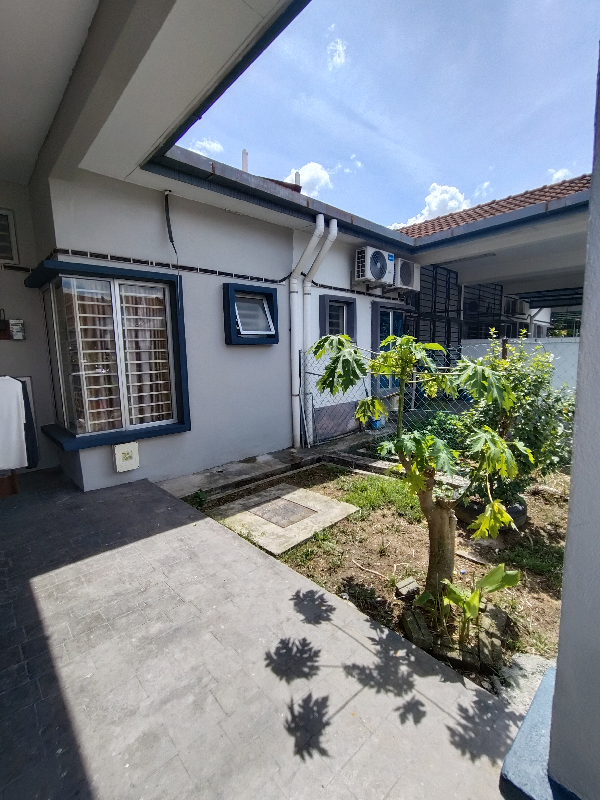 Terrade house for sale In Jalan Kebun, Shah Alam - photo 2