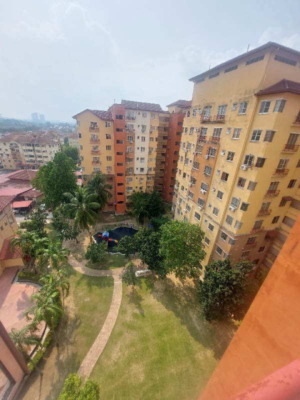 Conner Unit Apartment Intana Ria vi Seksyen 7 Bangi - photo 2