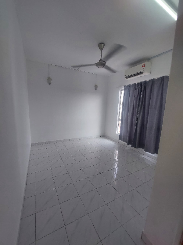 Conner Unit Apartment Intana Ria vi Seksyen 7 Bangi - photo 3