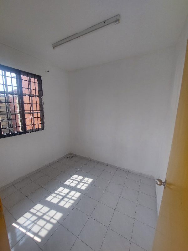 Conner Unit Apartment Intana Ria vi Seksyen 7 Bangi - photo 4