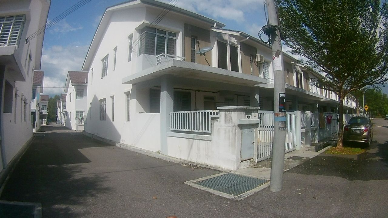 END LOT DOUBLE STOREY  BDR TSK KESUMA 9C SEMENYIH - photo 2