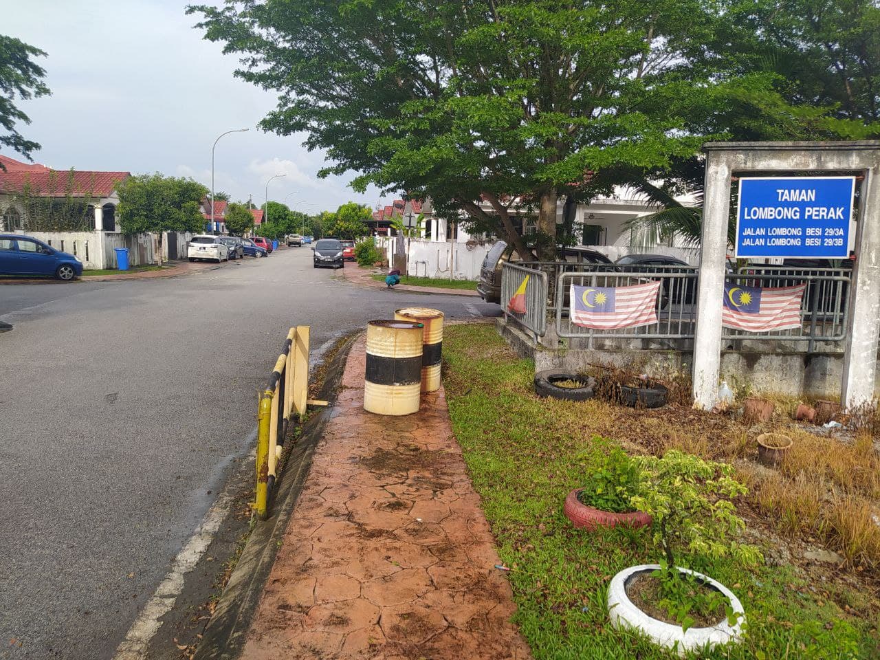 SINGLE STOREY TERRACE, KAMPUNG LOMBONG, SEKSYEN 29