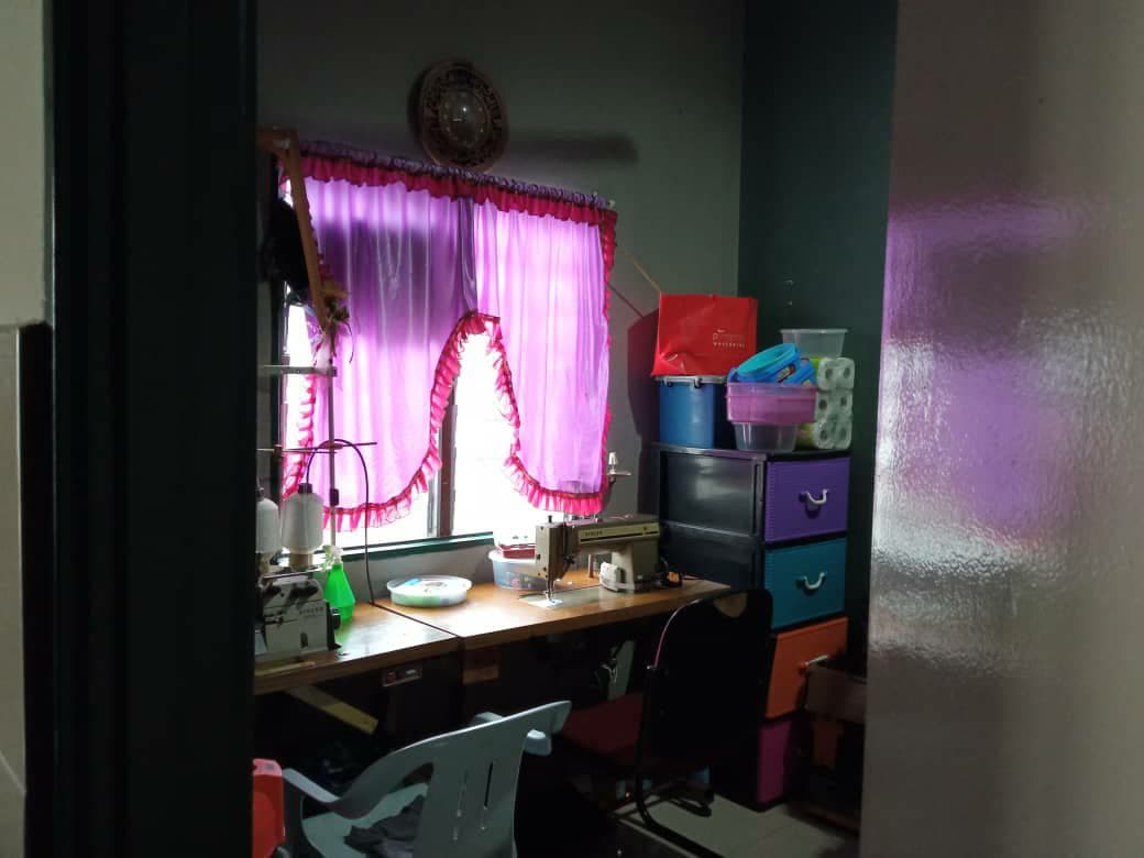 SINGLE STOREY TERRACE, KAMPUNG LOMBONG, SEKSYEN 29 - photo 6