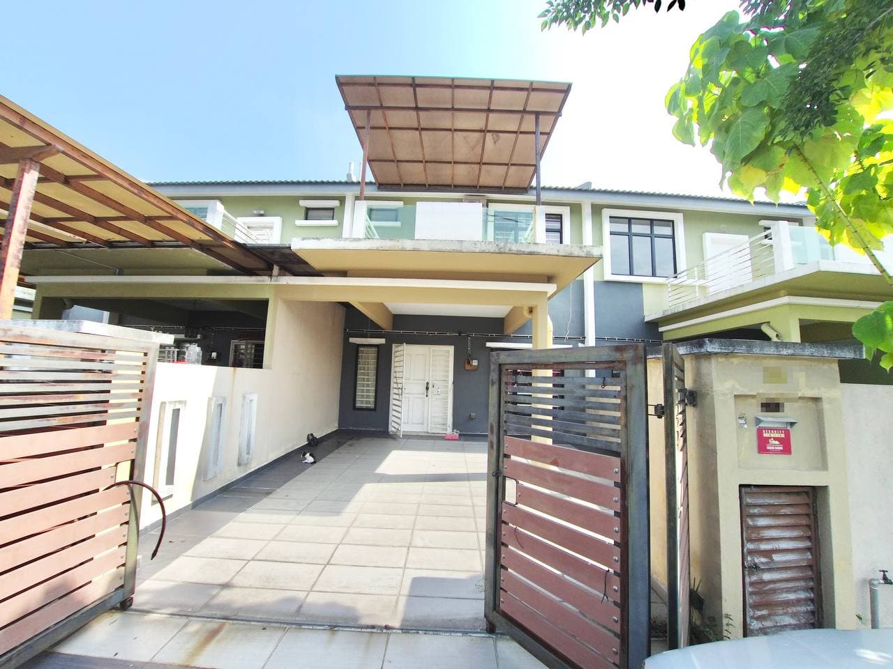 DOUBLE STOREY HOUSE SAUJANA RAWANG, SELANGOR