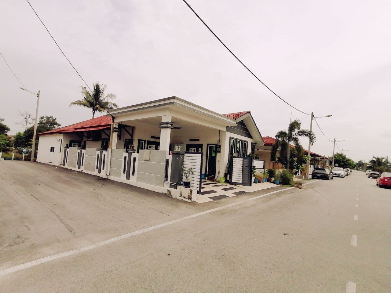 Single Storey EndLot Tmn Dagang Rantau Pnjg Klang - photo 2