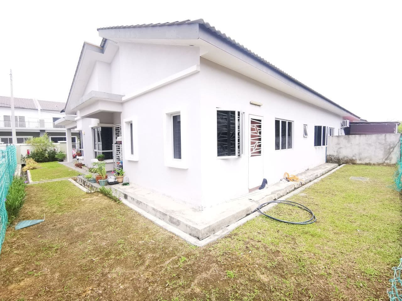 Semi D Taman Desa Salak Pekerti Salak Tinggi - photo 3