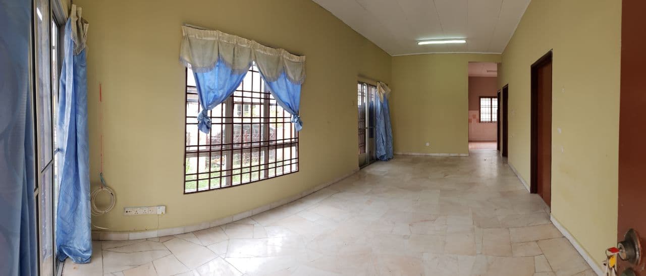 Single Storey End Lot, Jalan Inang, Bandar Bukit R - photo 4
