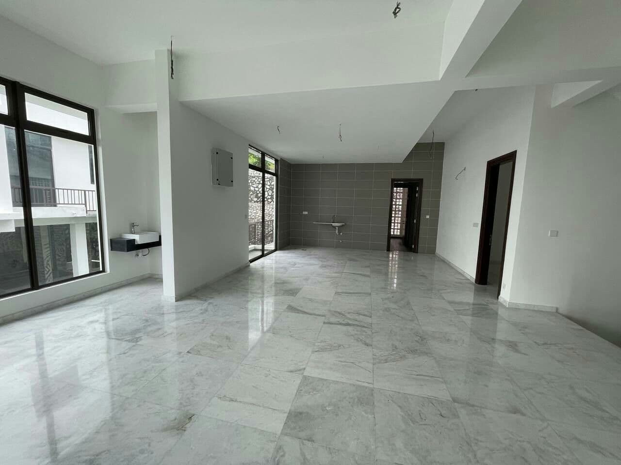 3 and half Storey Kingsley Hills Putra Height - photo 3