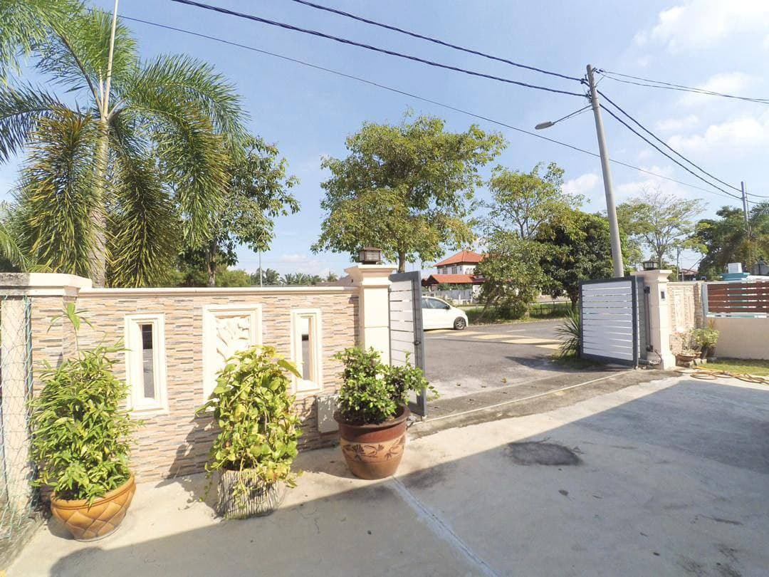 1Storey Semi D  Tmn Desa Kencana Jln Durian Meru - photo 8