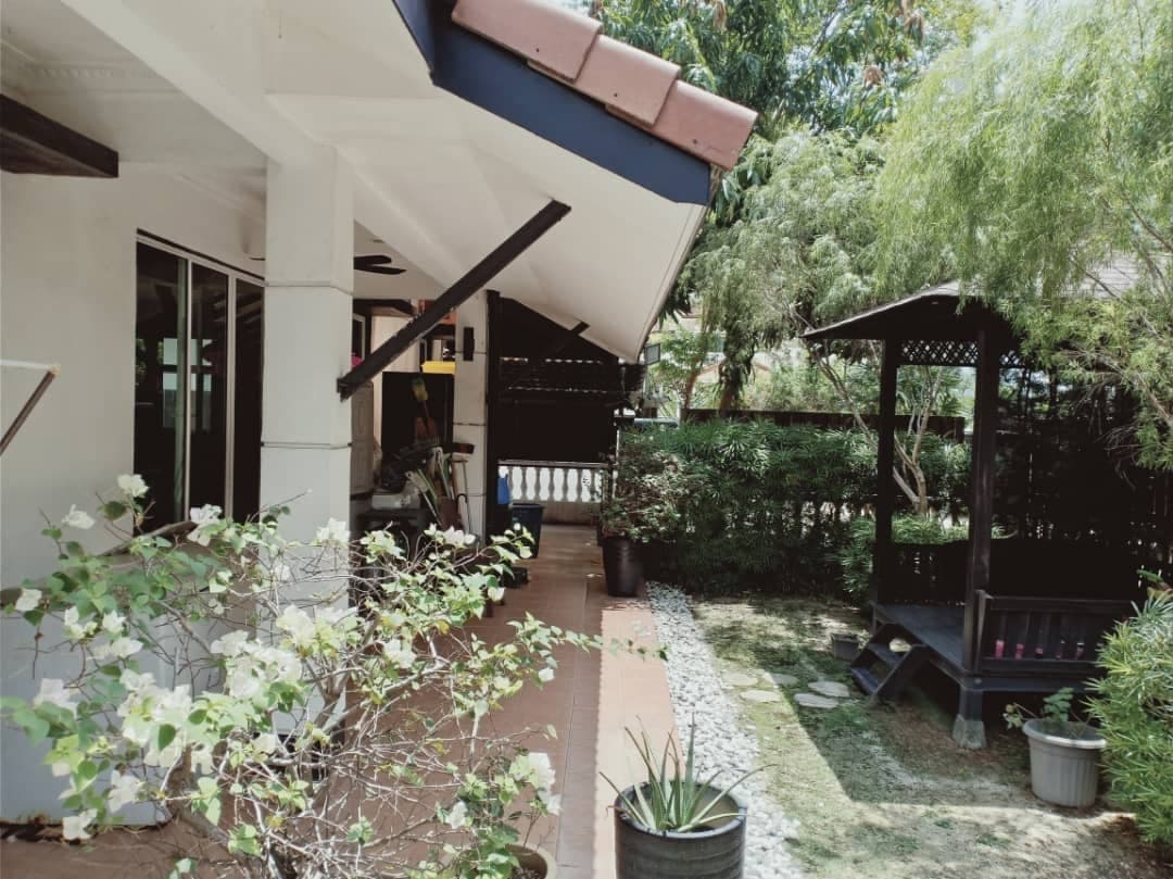 Corner Lot 3 Storey Superlink House Anjung Sari