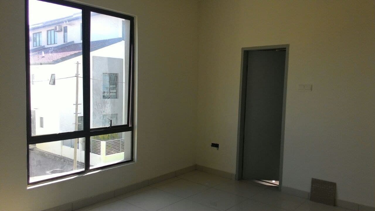 Corner 3Storey Terrace Taman Putra Impiana Puchong - photo 3