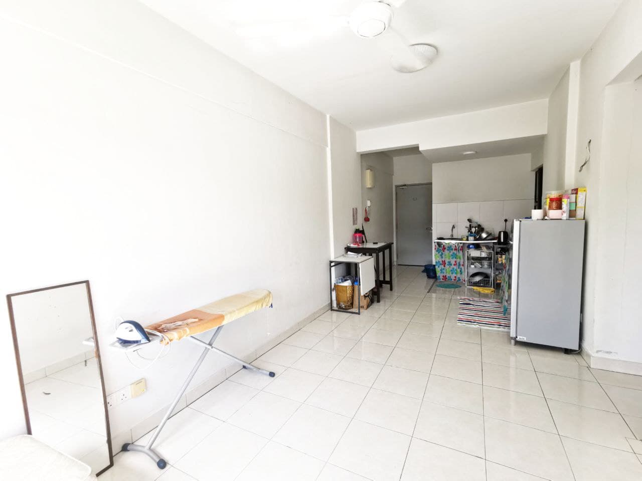 FACING POOL Suria Rafflesia Apartment Setia Alam - photo 4