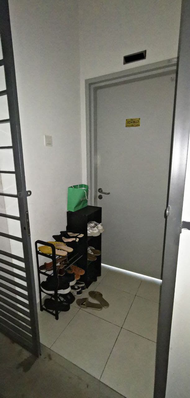 FACING POOL Suria Rafflesia Apartment Setia Alam - photo 8