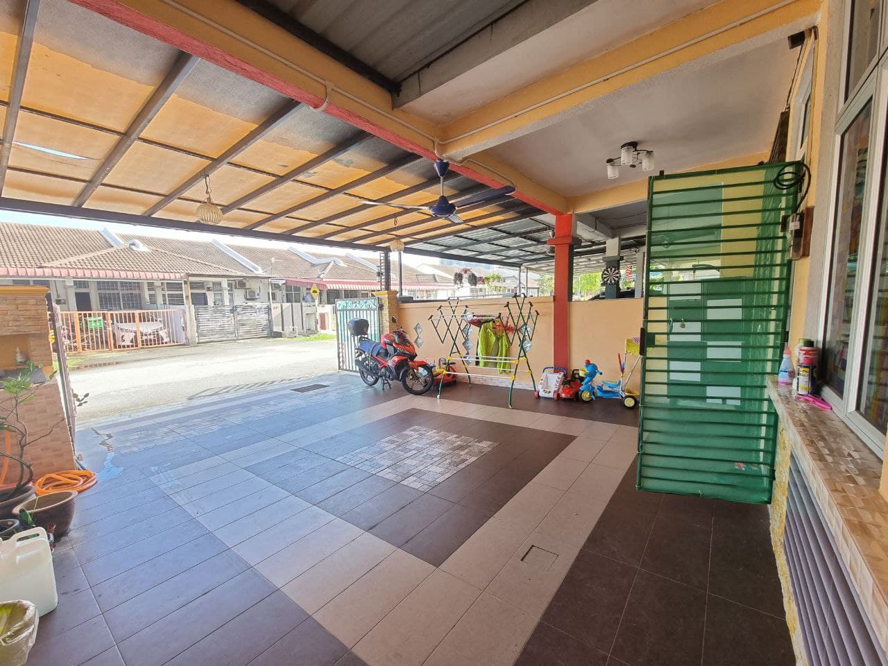 SINGLE STOREY RENOVATED SP7 BANDAR SAUJANA PUTRA - photo 2