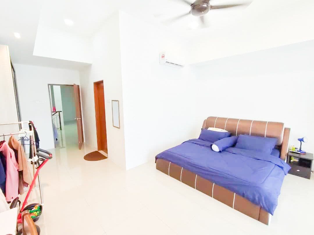 Double Storey Klia Fasa 2 Kota Warisan - photo 2