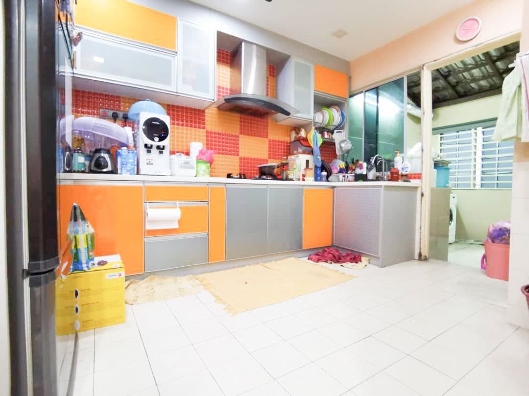 2 Storey Taman Putra Budiman Seri Kembangan - photo 11