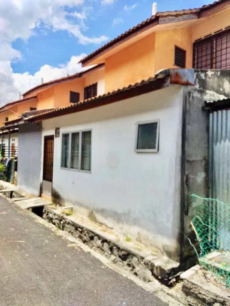 2 Storey Bandar Banting Baru - photo 4