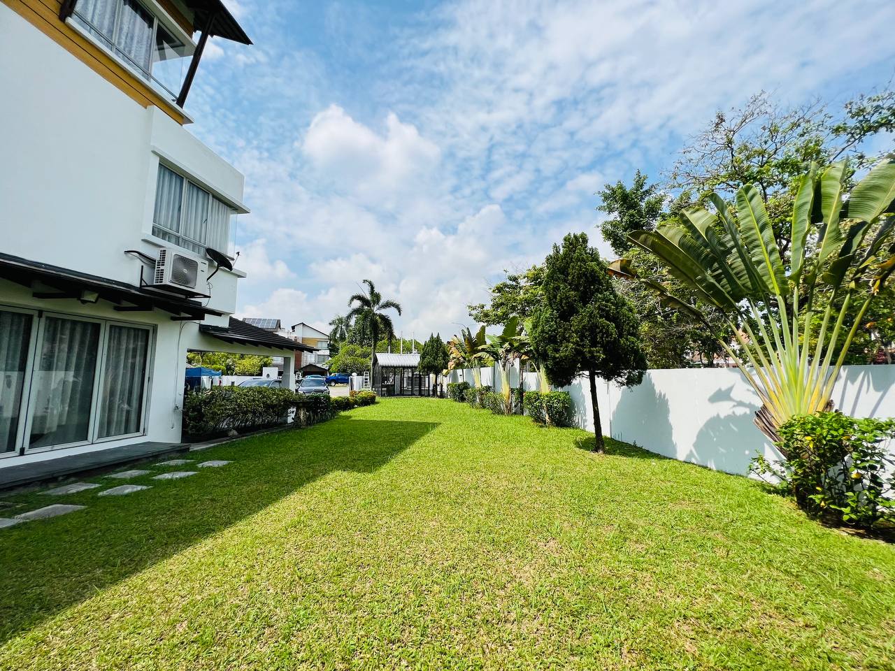Semi D Bungalow Laman Seri Seksyen 13 Shah Alam - photo 4