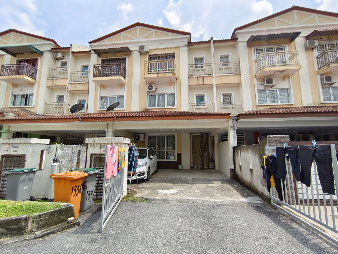 LAMAN VILLA TAMAN LAVENDER HEIGHT SENAWANG