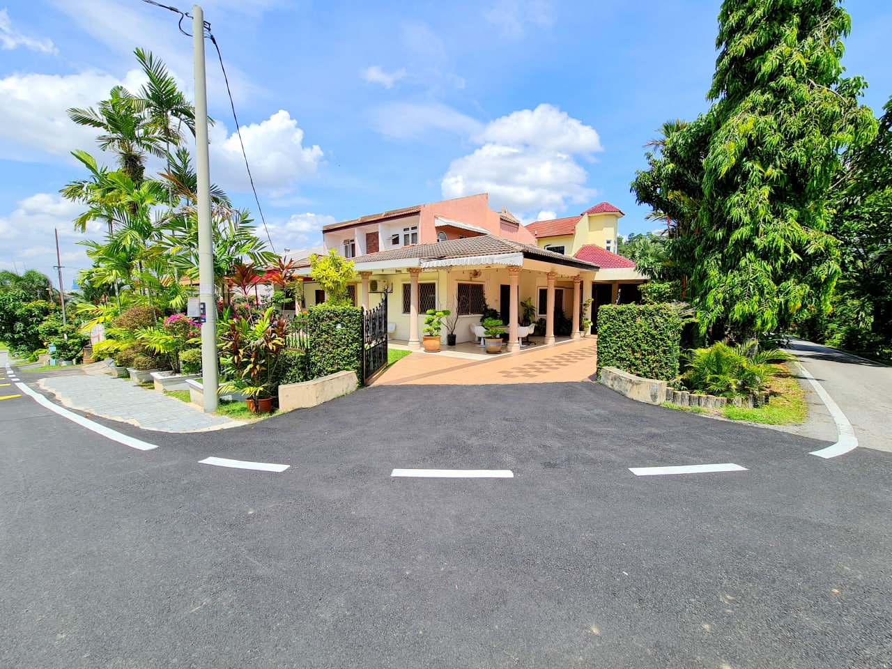CORNER LOT TAMAN HARMONIS GOMBAK - photo 1
