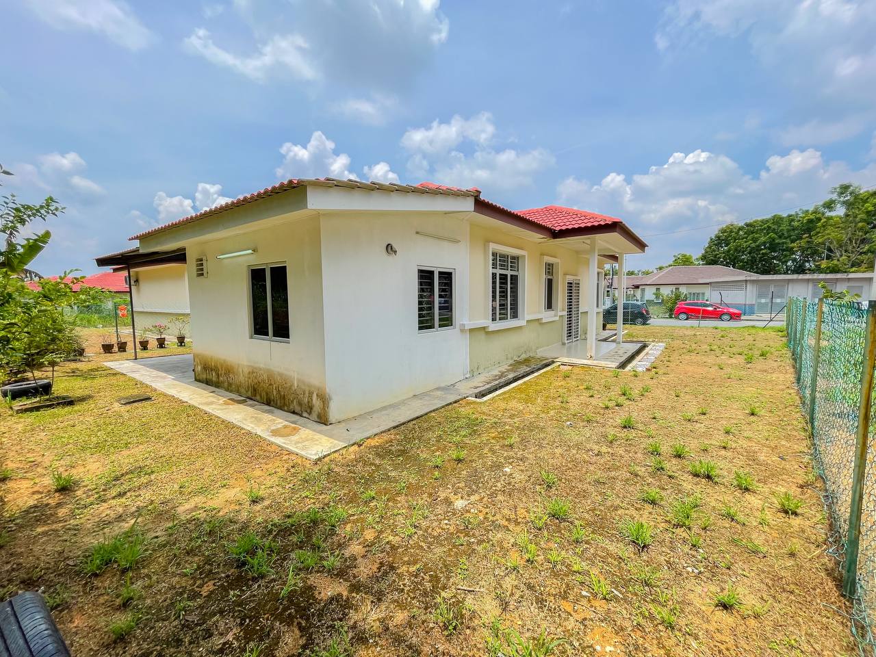 SINGLE STOREY MAHKOTA HILLS - photo 10