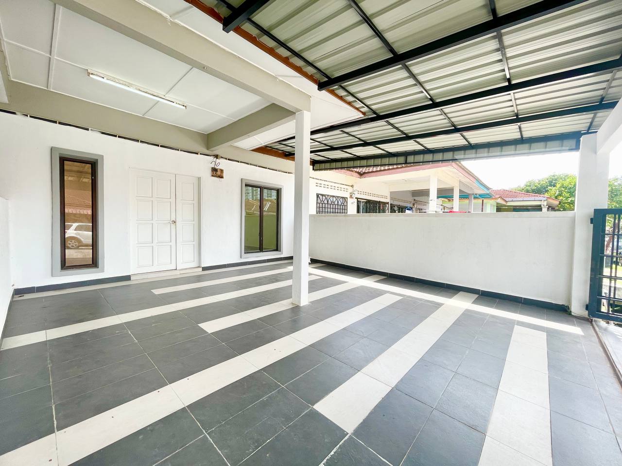 Single Storey Bandar Rinching Seksyen 5 Semenyih - photo 2