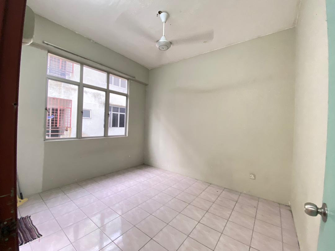 Shop Lot Apartment, Pusat Hentian Kajang, Selangor - photo 8