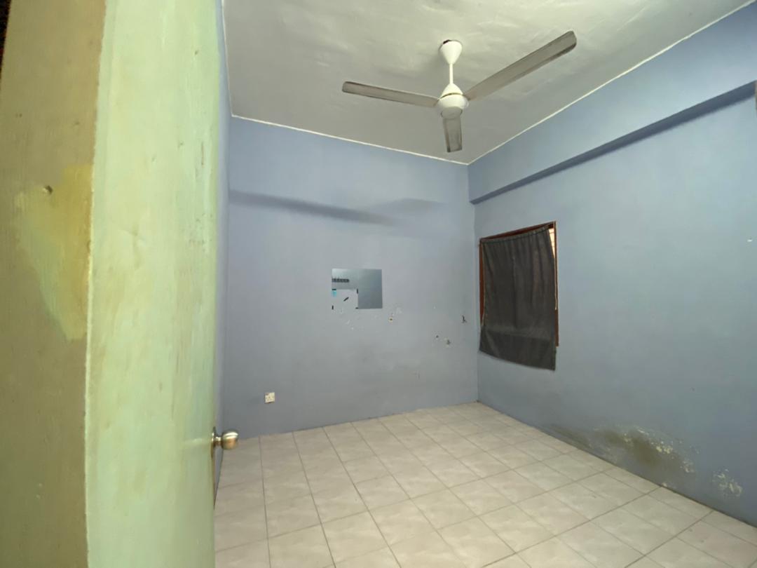 Shop Lot Apartment, Pusat Hentian Kajang, Selangor - photo 12