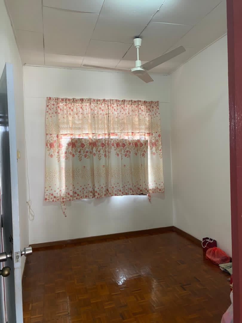 Single Storey Terrace House, Taman Bukit Markisa, - photo 5