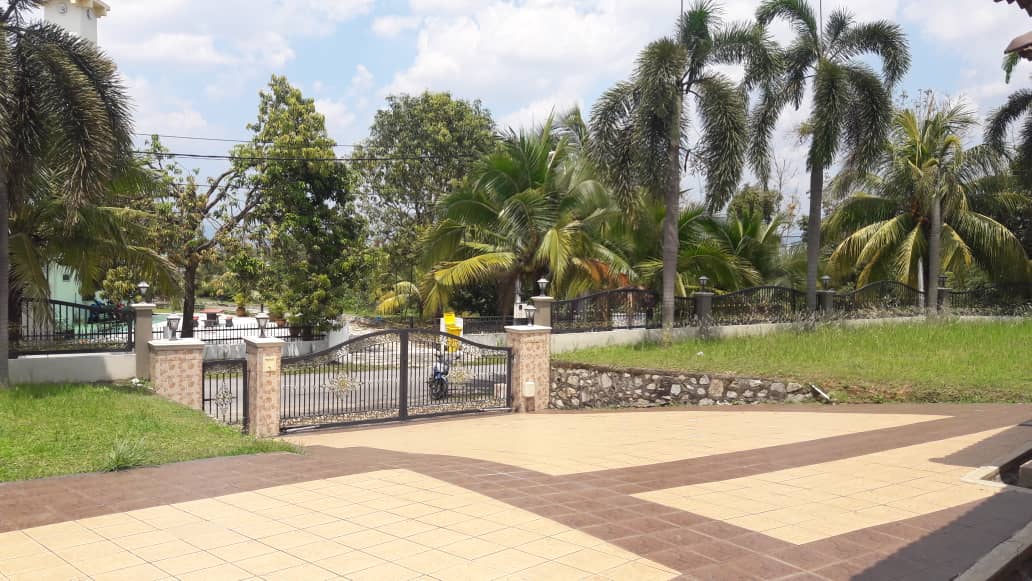 Bungalow 1 Storey Corner Lot  at Bangi Golf Resort - photo 9