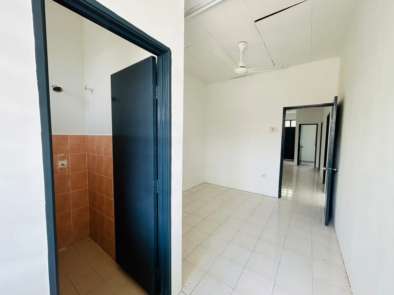 Single Storey Terrace, Taman Desa PD - photo 4