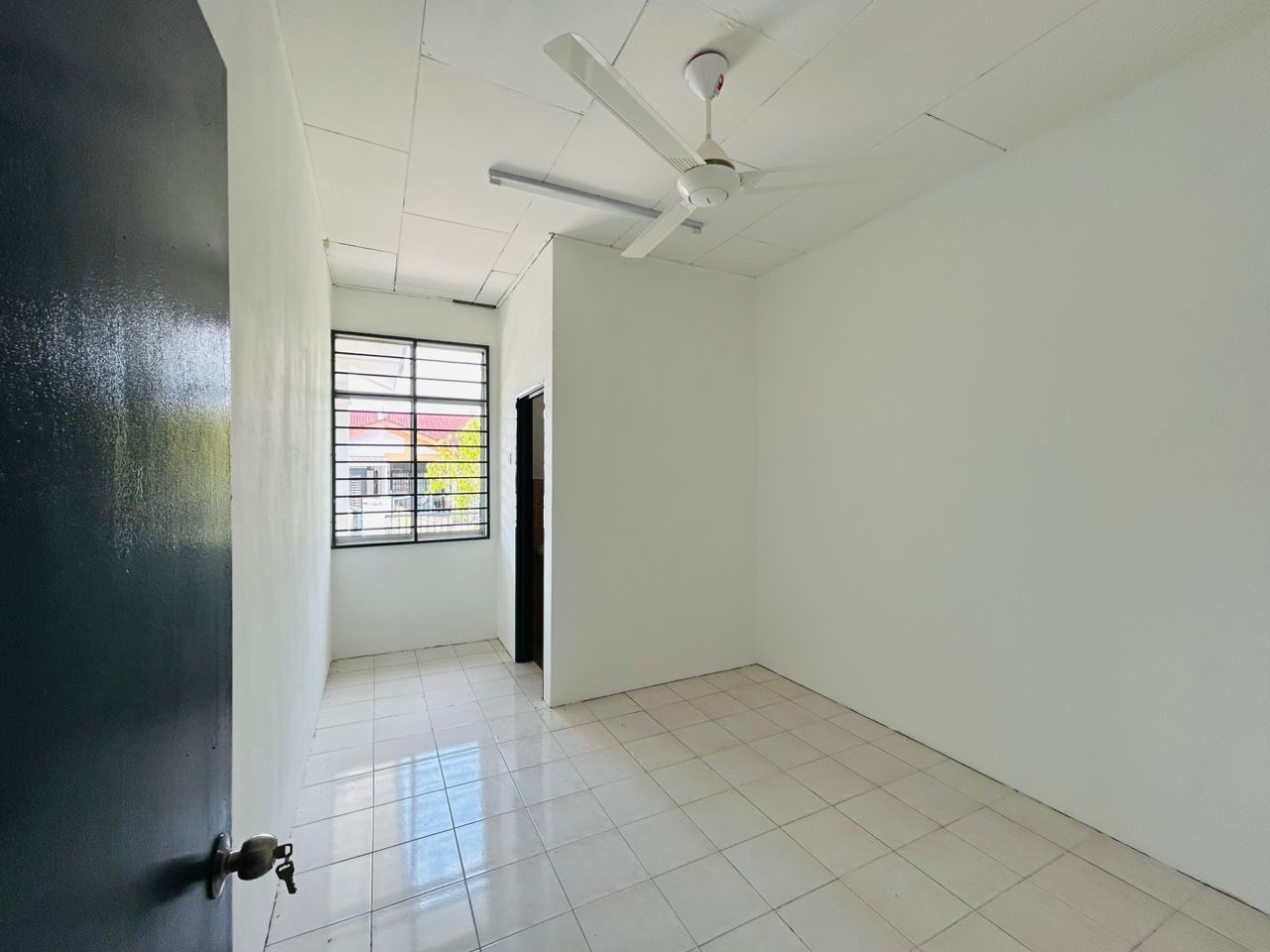 Single Storey Terrace, Taman Desa PD - photo 10